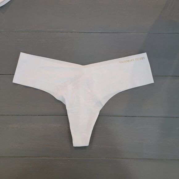 VICTORIA'S SECRET Women's White Low Rise No-show Thong Panty Bottom Size Medium - Picture 6 of 10